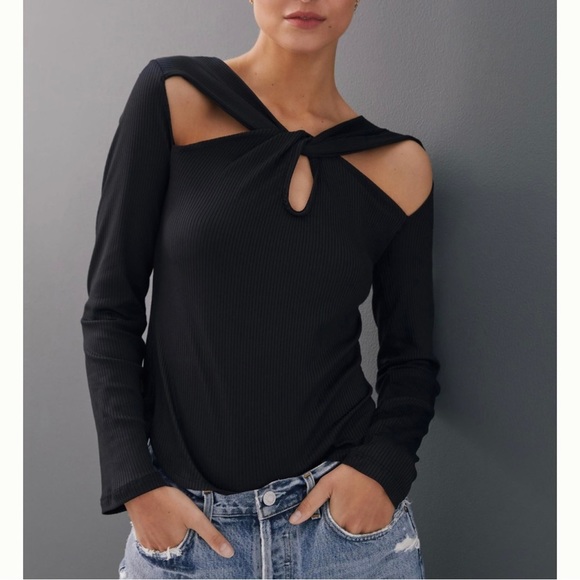 Anthropologie Tops - NWT Anthropologie Twist Front Cut Out Rib Knit Top